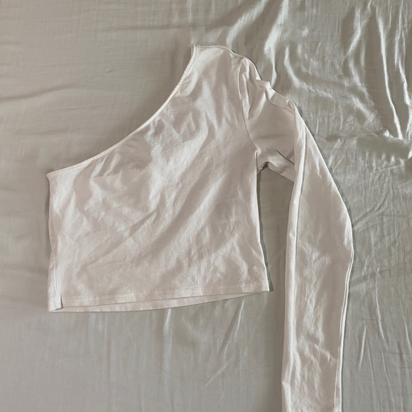 H&M white one shoulder crop top - Picture 1 of 3